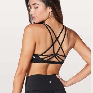 Lululemon Full Freedom Strappy Bra • Size 10
